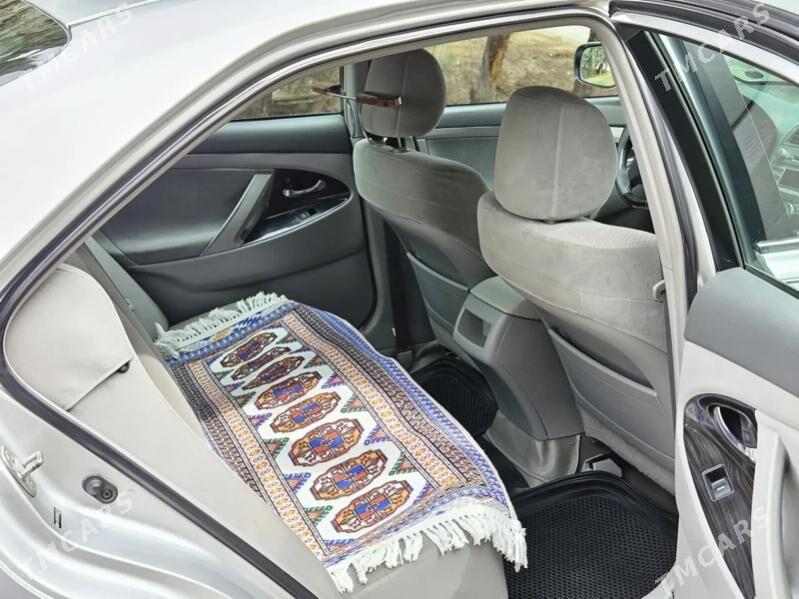 Toyota Camry 2010 - 200 000 TMT - Мары - img 8