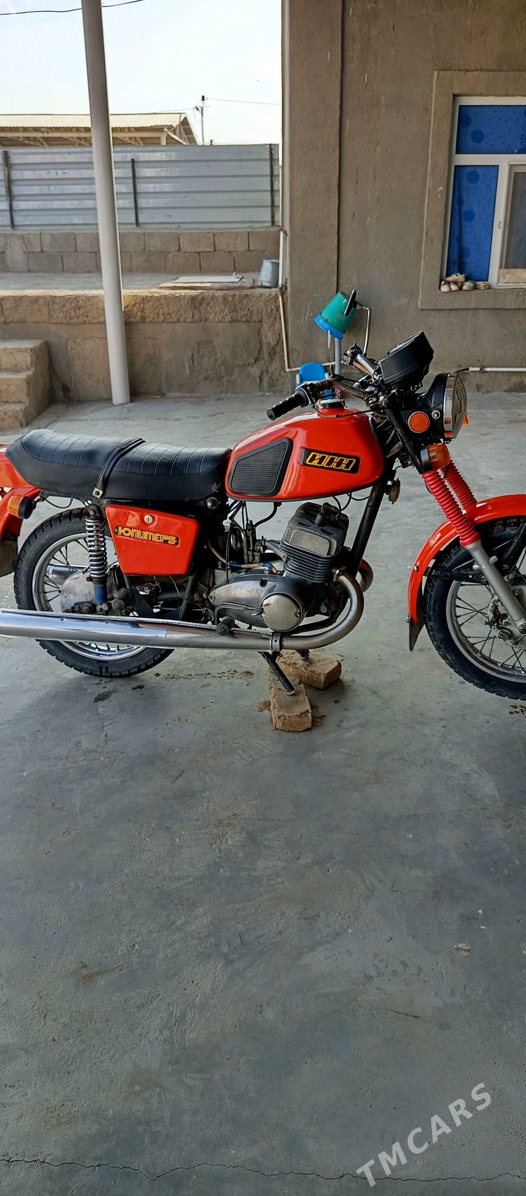 Iž Ýupiter 1991 - 20 000 TMT - Ak bugdaý etraby - img 2