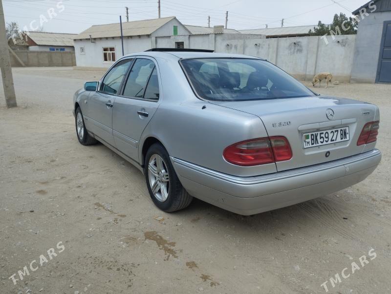 Mercedes-Benz E320 1997 - 85 000 TMT - Gumdag - img 4