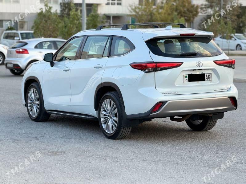 Toyota Highlander 2022 - 650 000 TMT - Ашхабад - img 4
