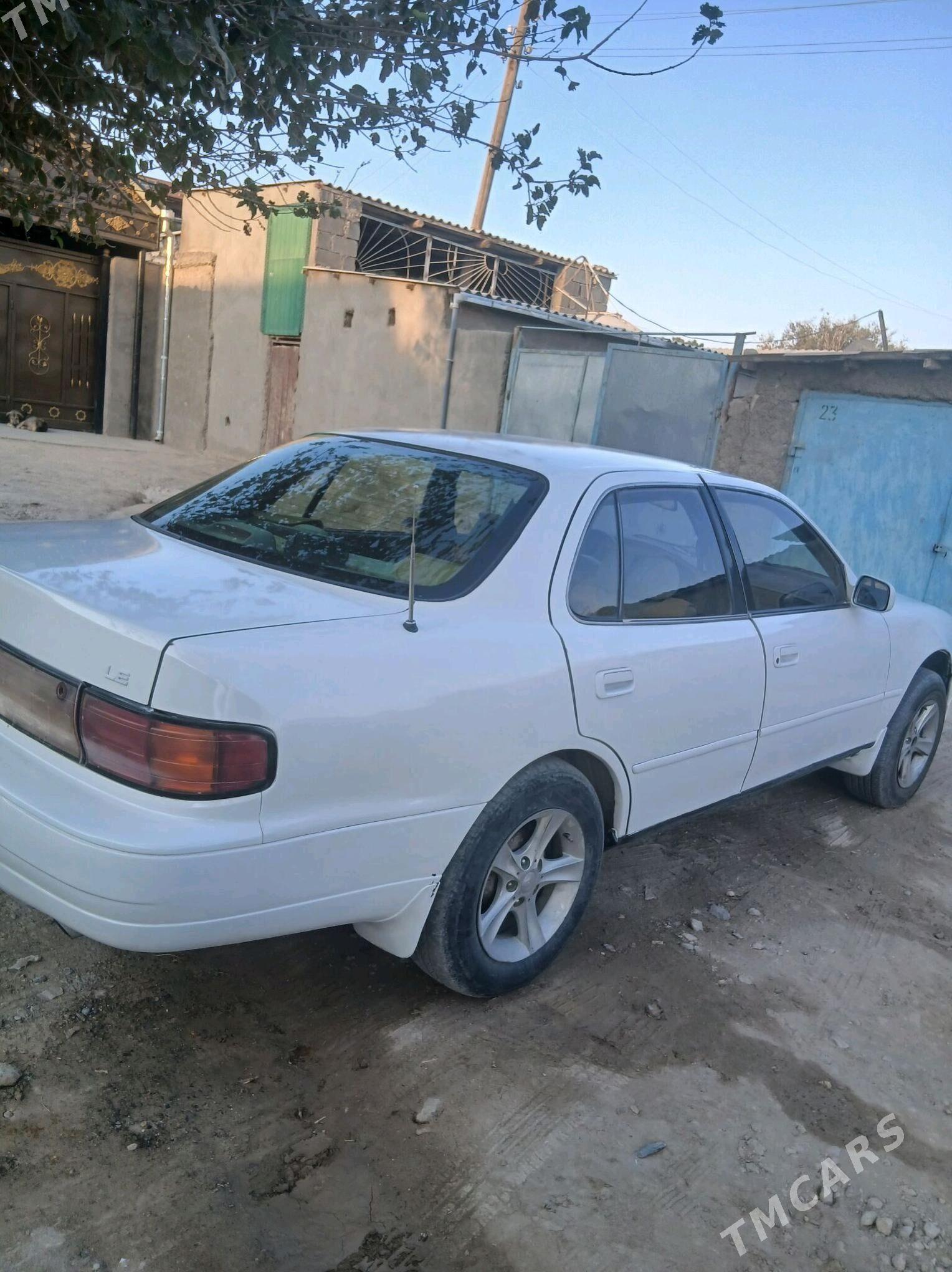 Toyota Camry 1993 - 90 000 TMT - Magdanly - img 1