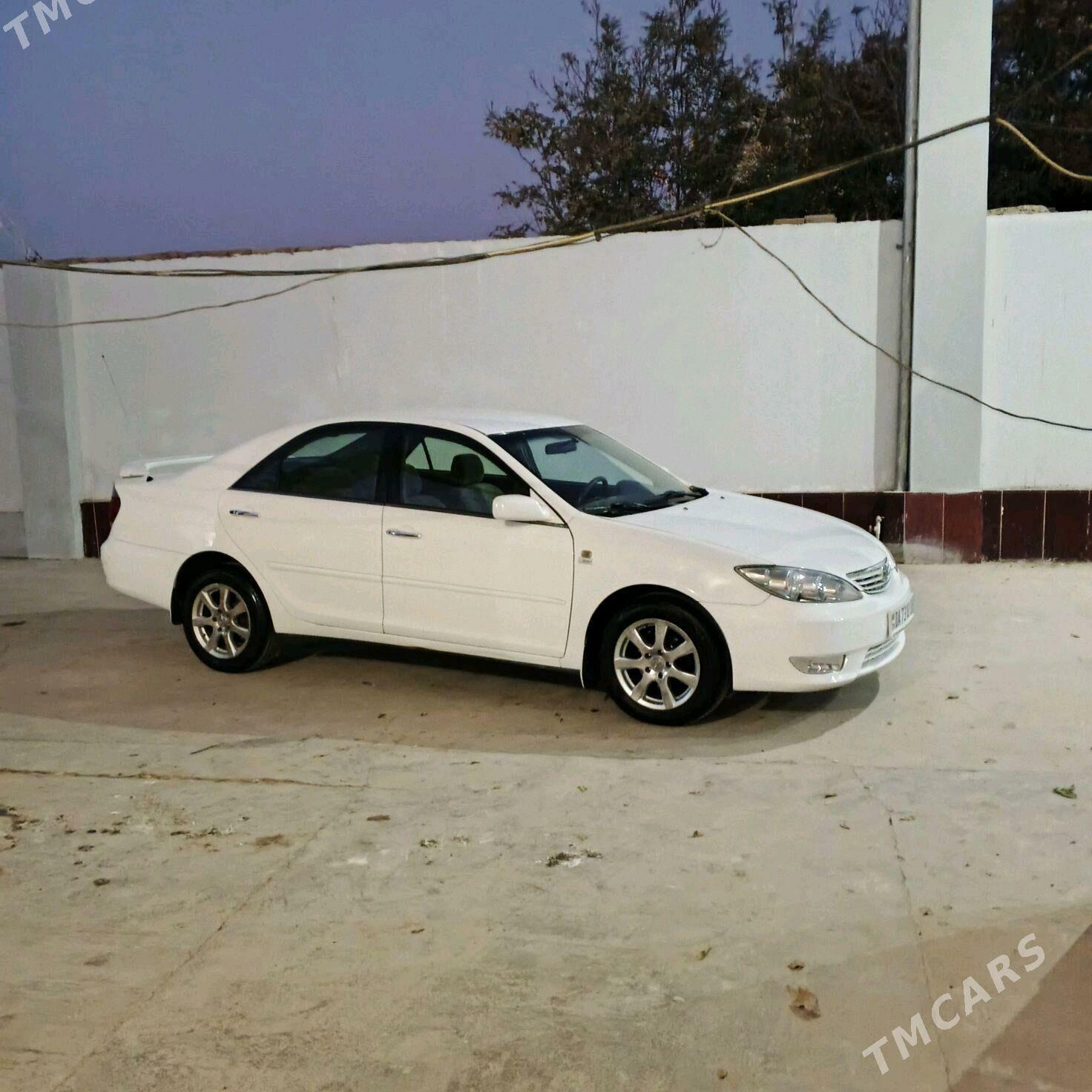Toyota Camry 2003 - 151 000 TMT - Halaç - img 2