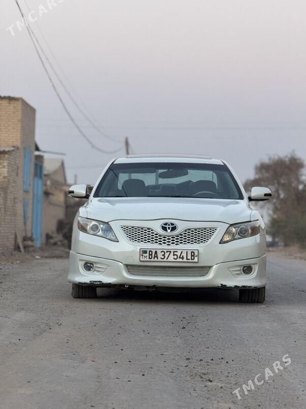 Toyota Camry 2010 - 180 000 TMT - Халач - img 2