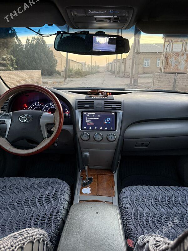Toyota Camry 2010 - 180 000 TMT - Халач - img 8
