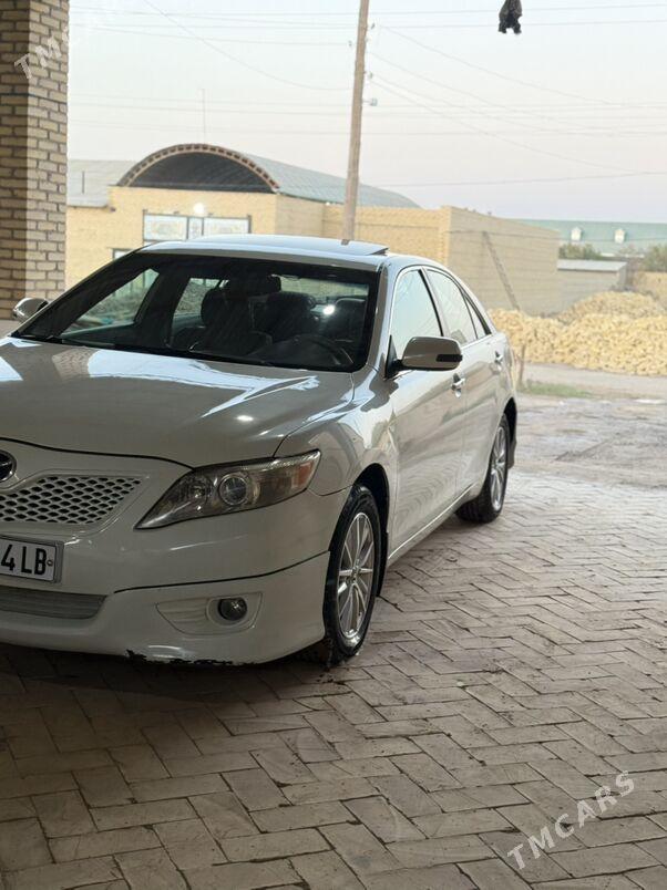 Toyota Camry 2010 - 180 000 TMT - Халач - img 3