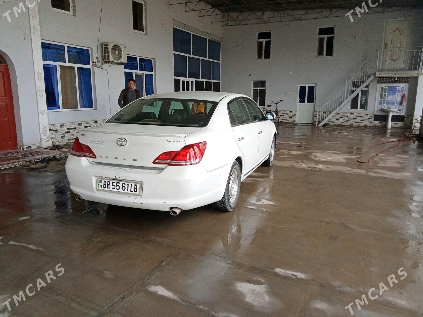 Toyota Avalon 2006 - 140 000 TMT - Saýat - img 2