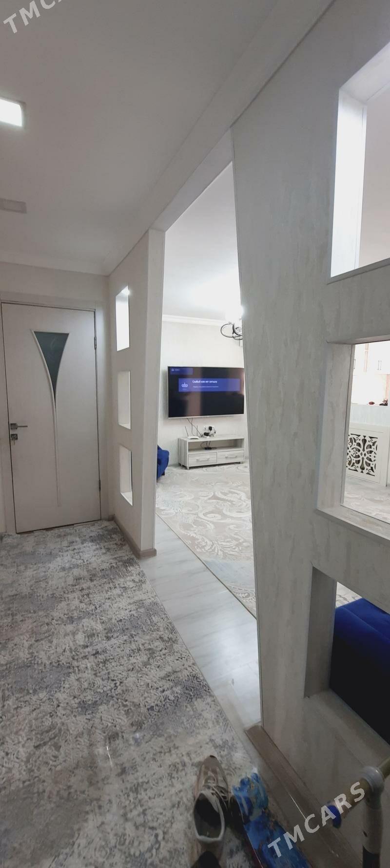 6 мкр 3 комнатная кв хозяин - 6 mkr - img 2