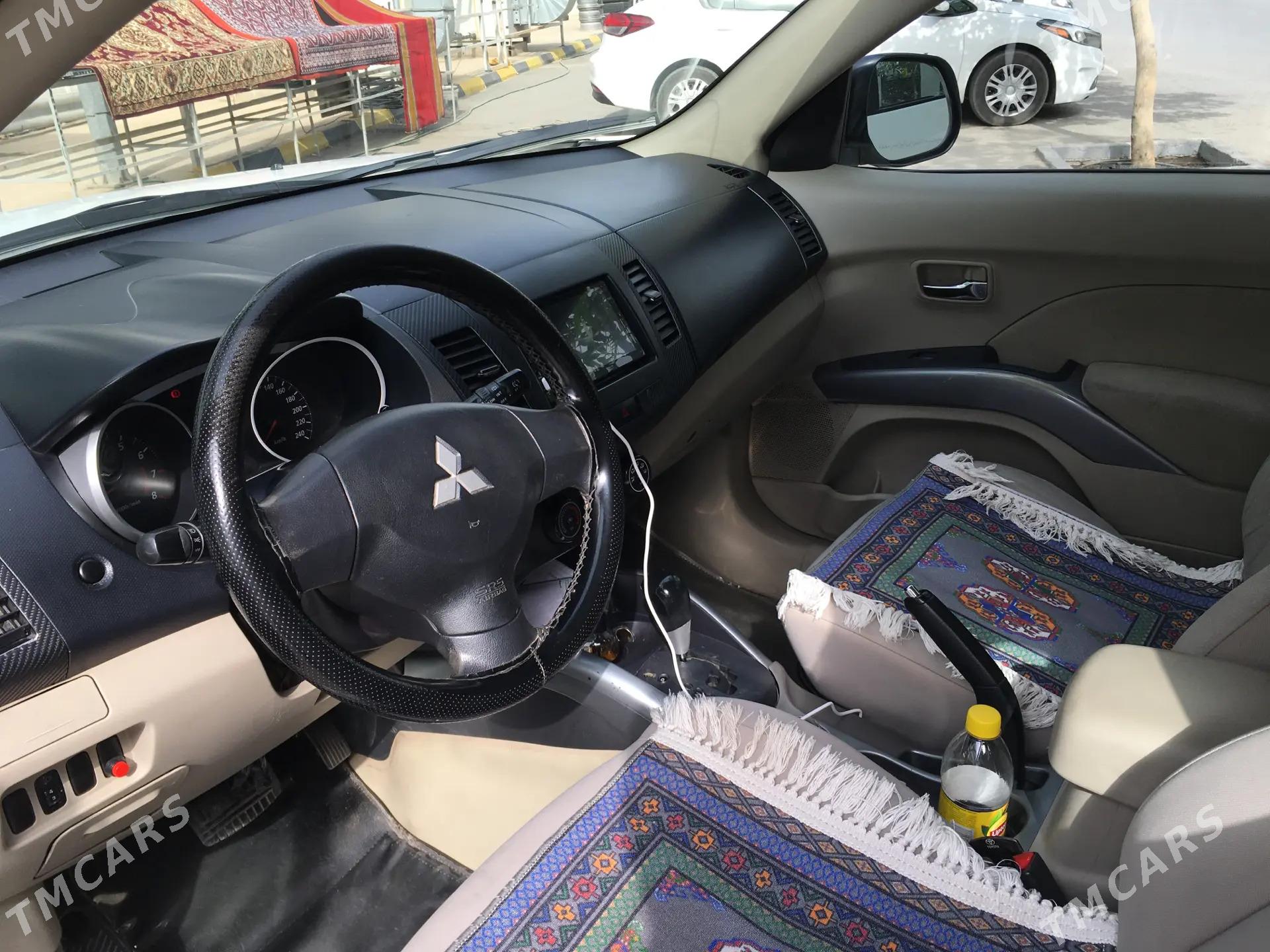 Mitsubishi Outlander 2010 - 155 000 TMT - 30 mkr - img 2