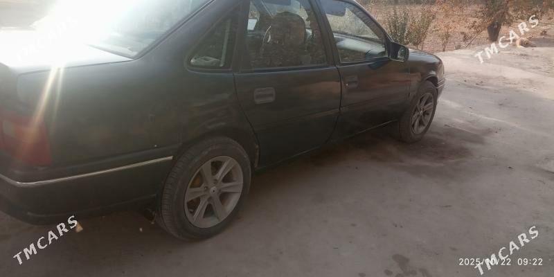 Opel Vectra 1996 - 48 000 TMT - Губадаг - img 4