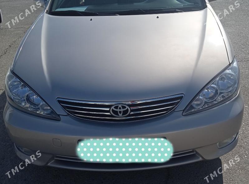 Toyota Camry 2005 - 240 000 TMT - Фарап - img 1