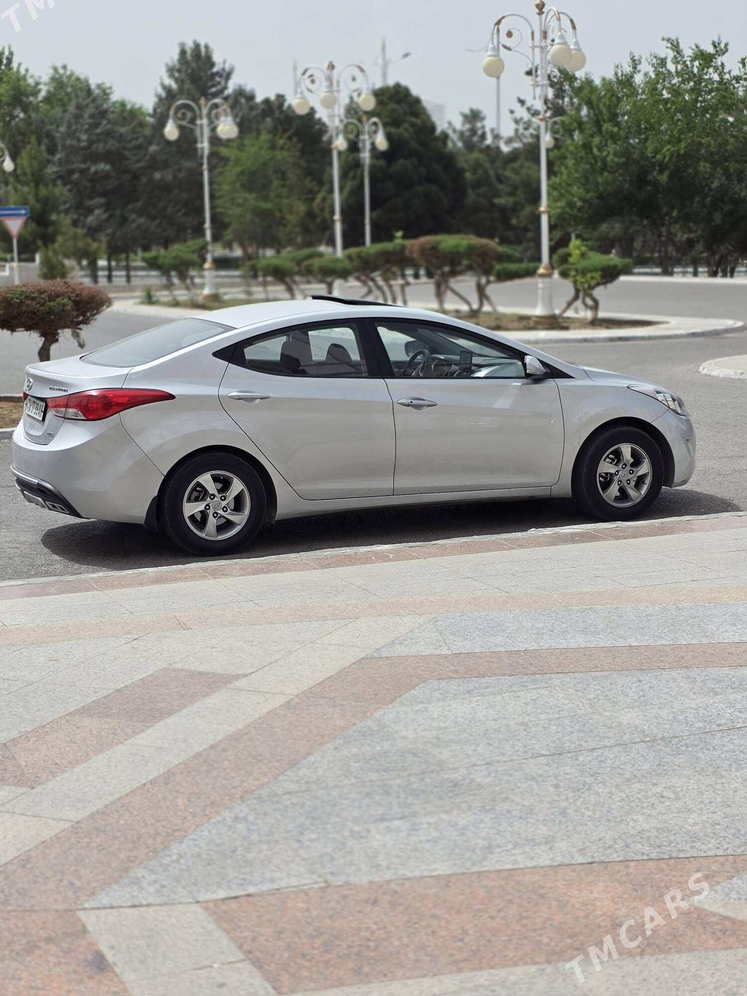 Hyundai Elantra 2011 - 170 000 TMT - Ak bugdaý etraby - img 1