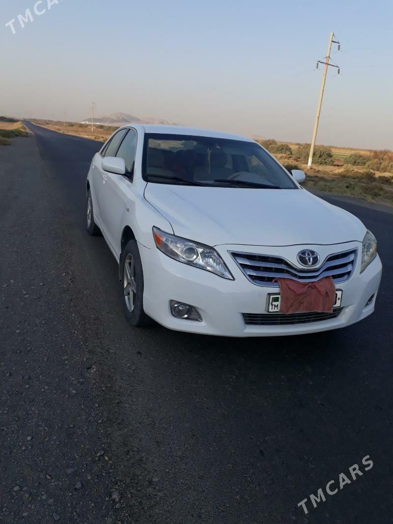 Toyota Camry 2010 - 135 000 TMT - Койтендаг - img 1