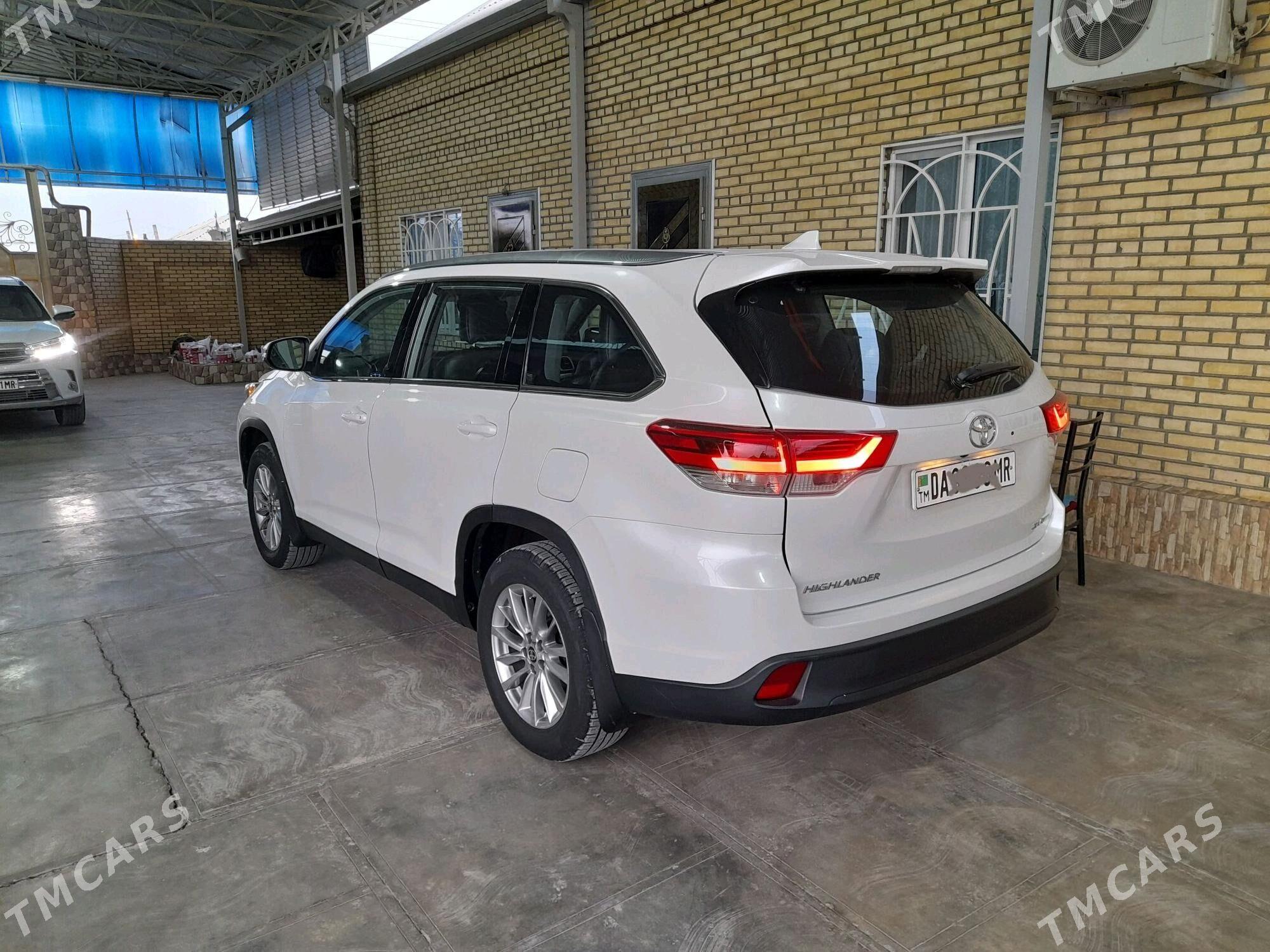 Toyota Highlander 2019 - 440 000 TMT - Мары - img 2