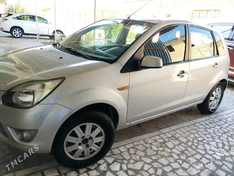 Ford Figo 2011 - 60 000 TMT - Туркменабат - img 3