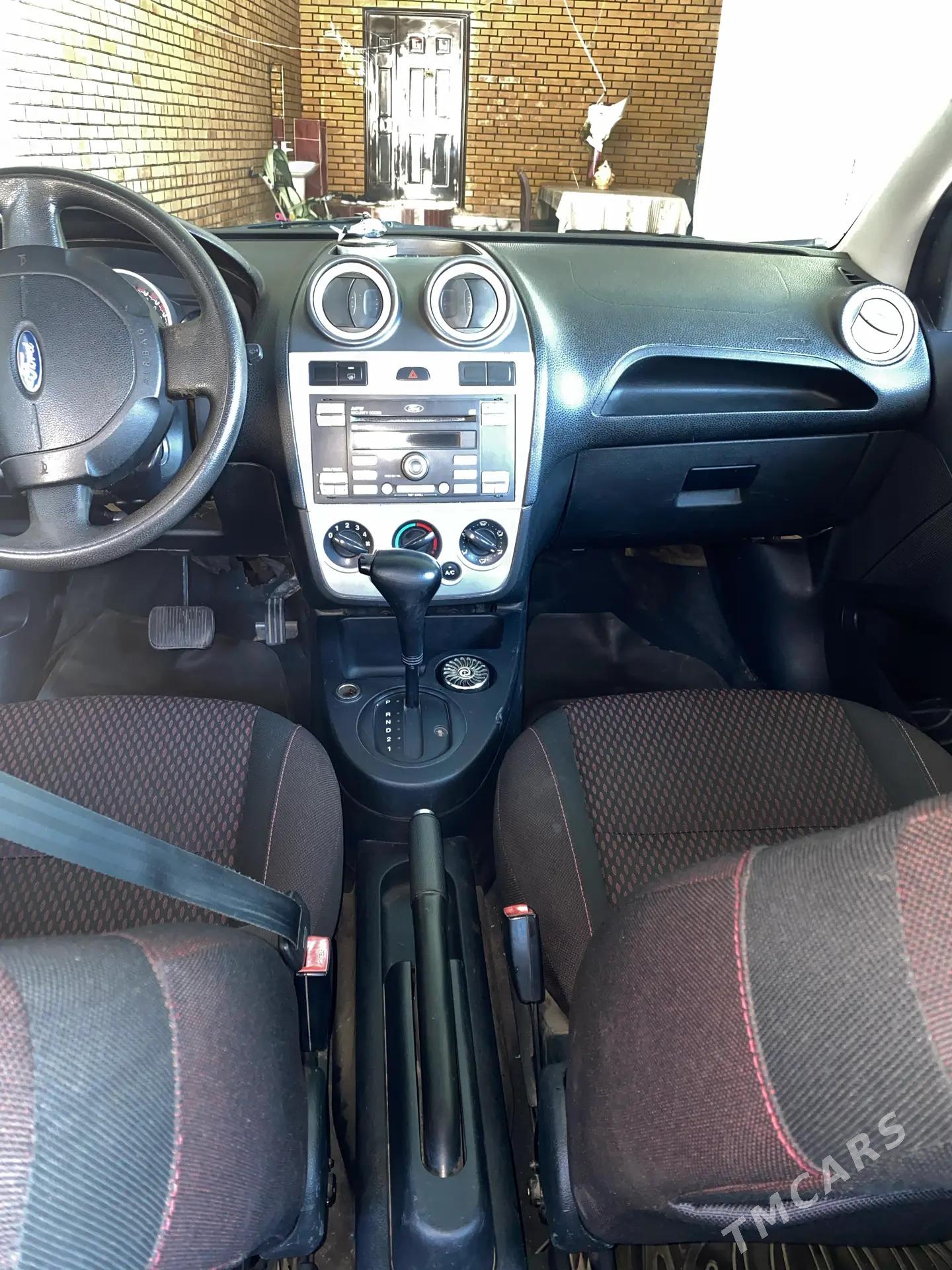 Ford Figo 2011 - 60 000 TMT - Туркменабат - img 2