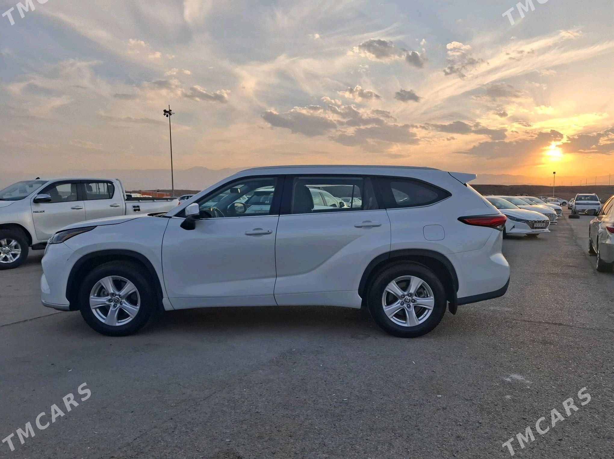 Toyota Highlander 2021 - 460 000 TMT - Aşgabat - img 8