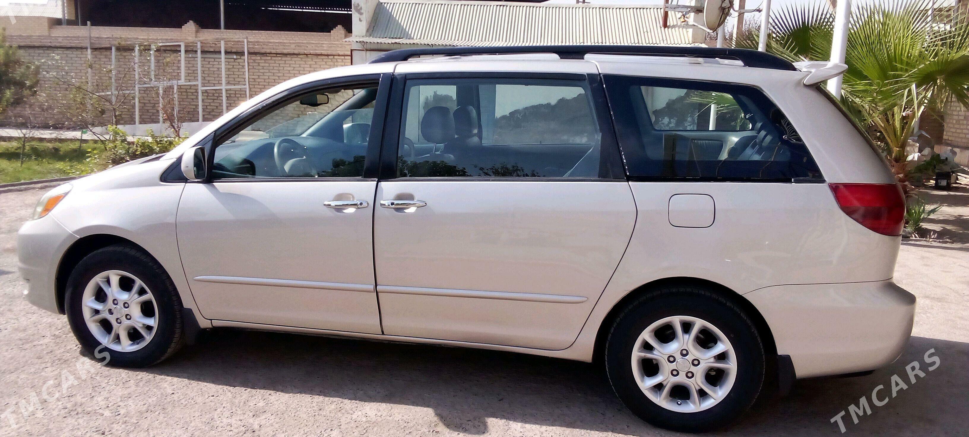 Toyota Sienna 2005 - 240 000 TMT - Мары - img 6