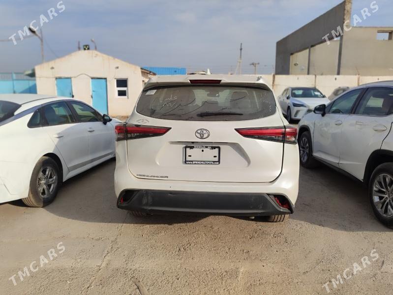 Toyota Highlander 2021 - 520 000 TMT - Мары - img 4
