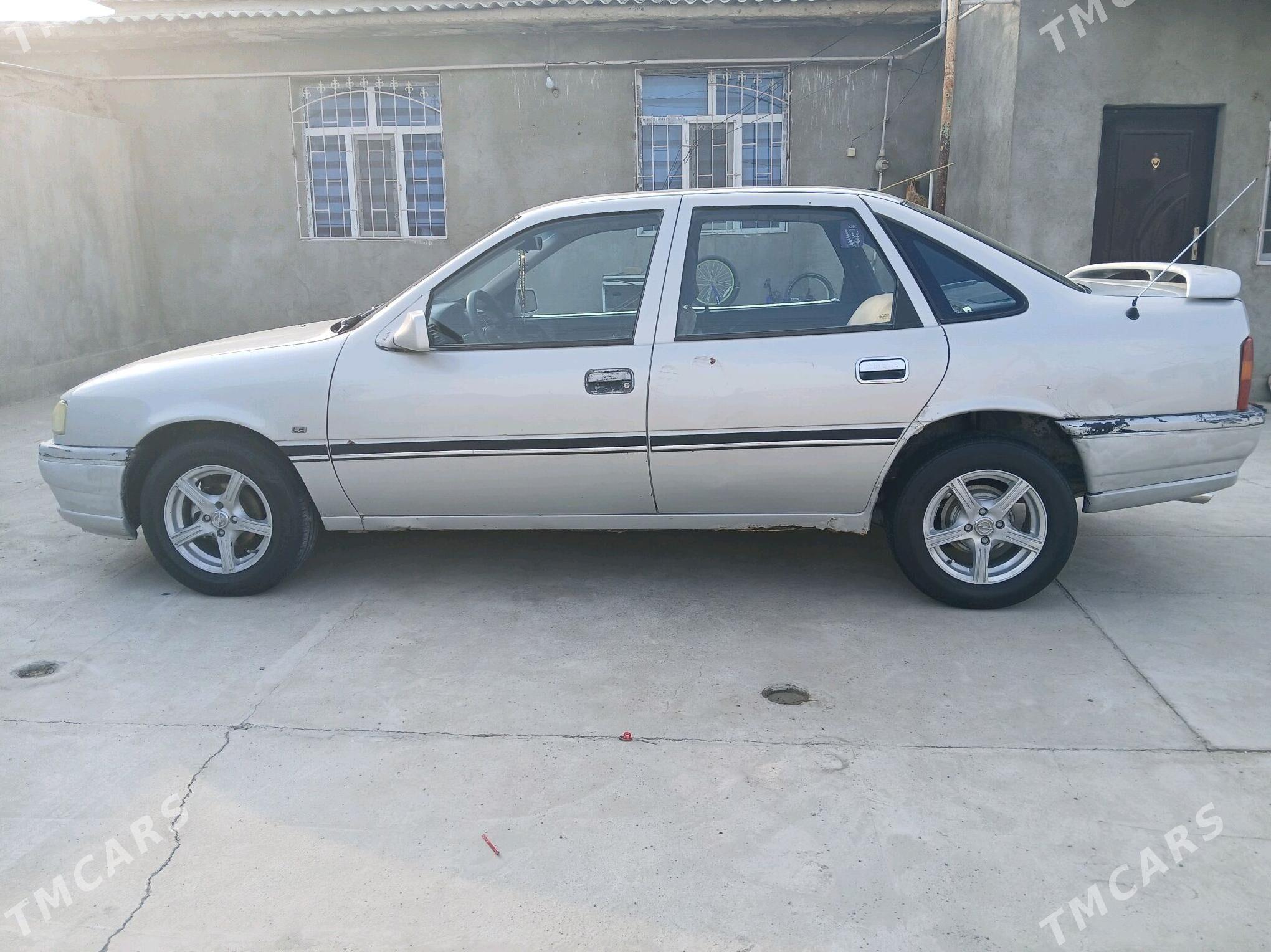 Opel Vectra 1992 - 31 000 TMT - Бахарден - img 5