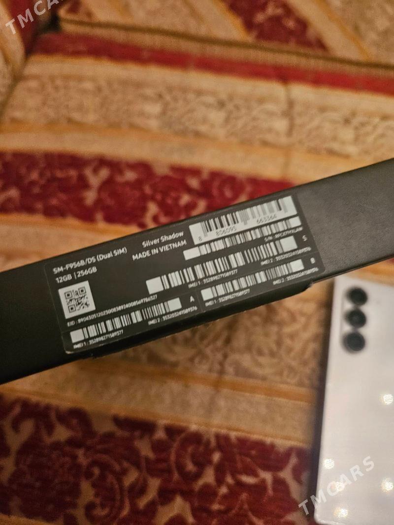 Fold 6 12/256 Silver - Ашхабад - img 2