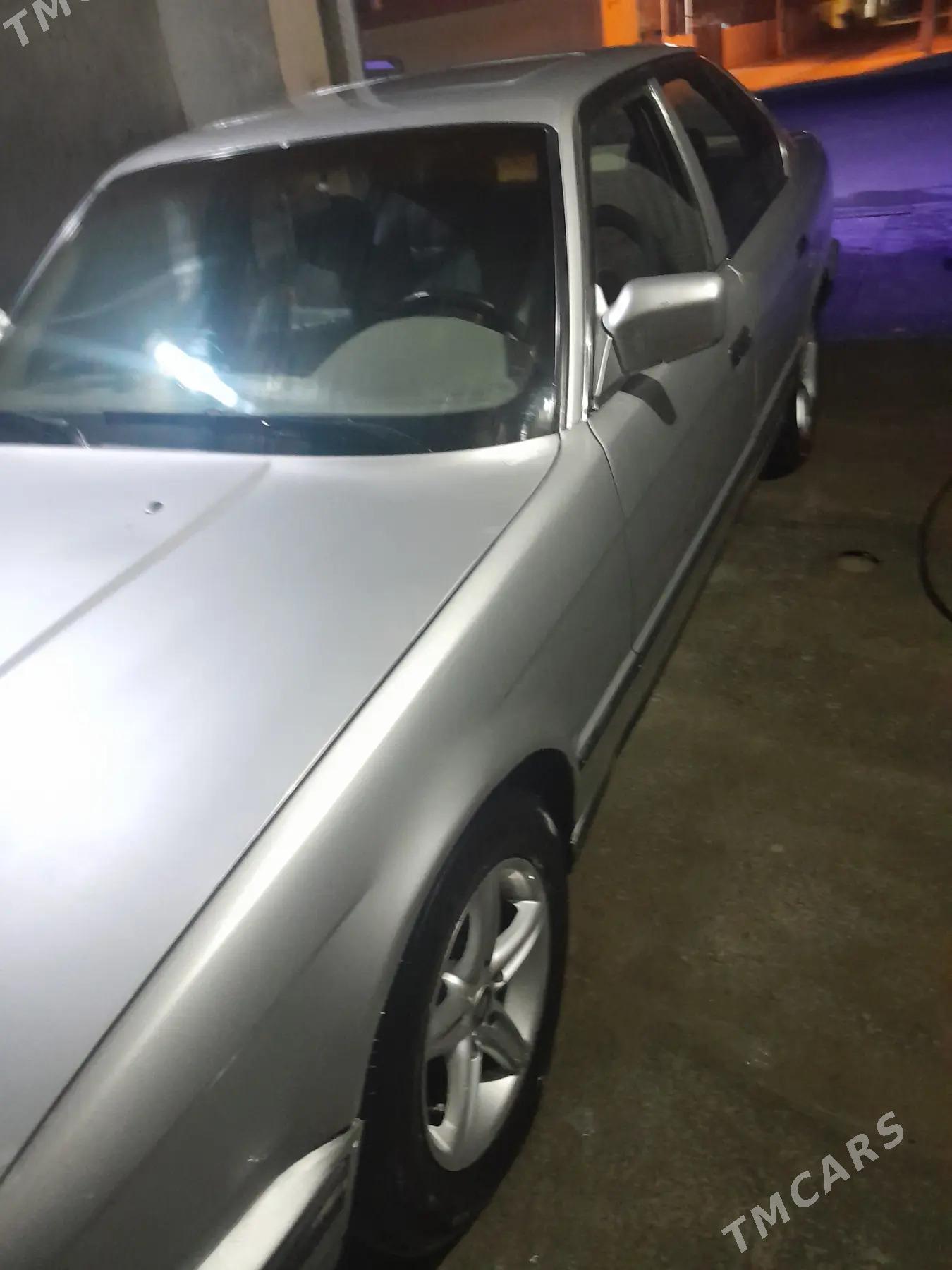 BMW 520 1991 - 46 000 TMT - Mary - img 1