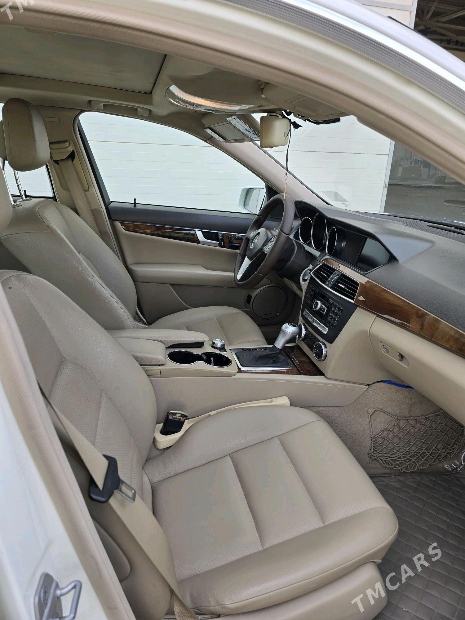 Mercedes-Benz C350 2012 - 235 000 TMT - Ашхабад - img 4