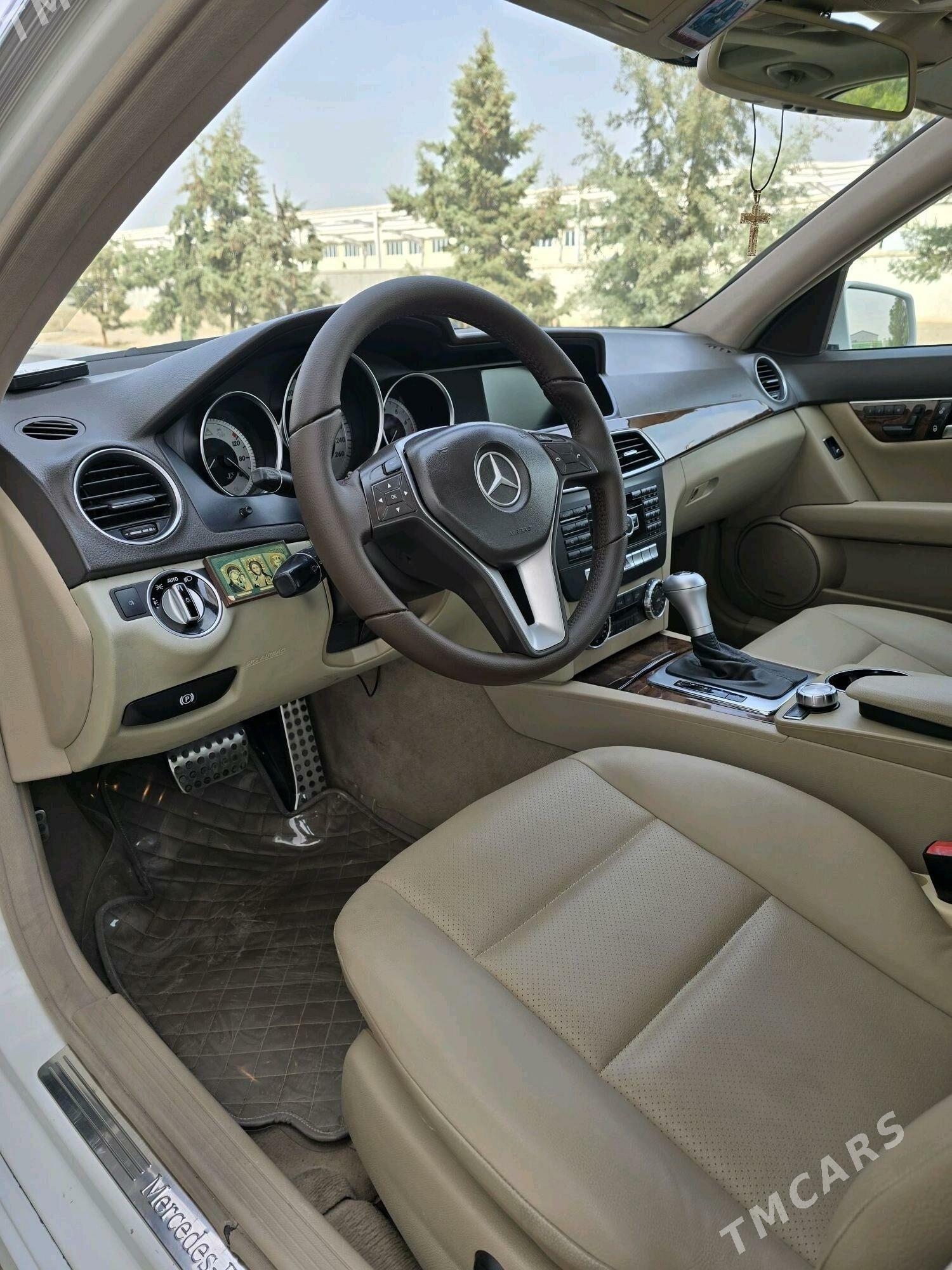 Mercedes-Benz C350 2012 - 235 000 TMT - Ашхабад - img 7