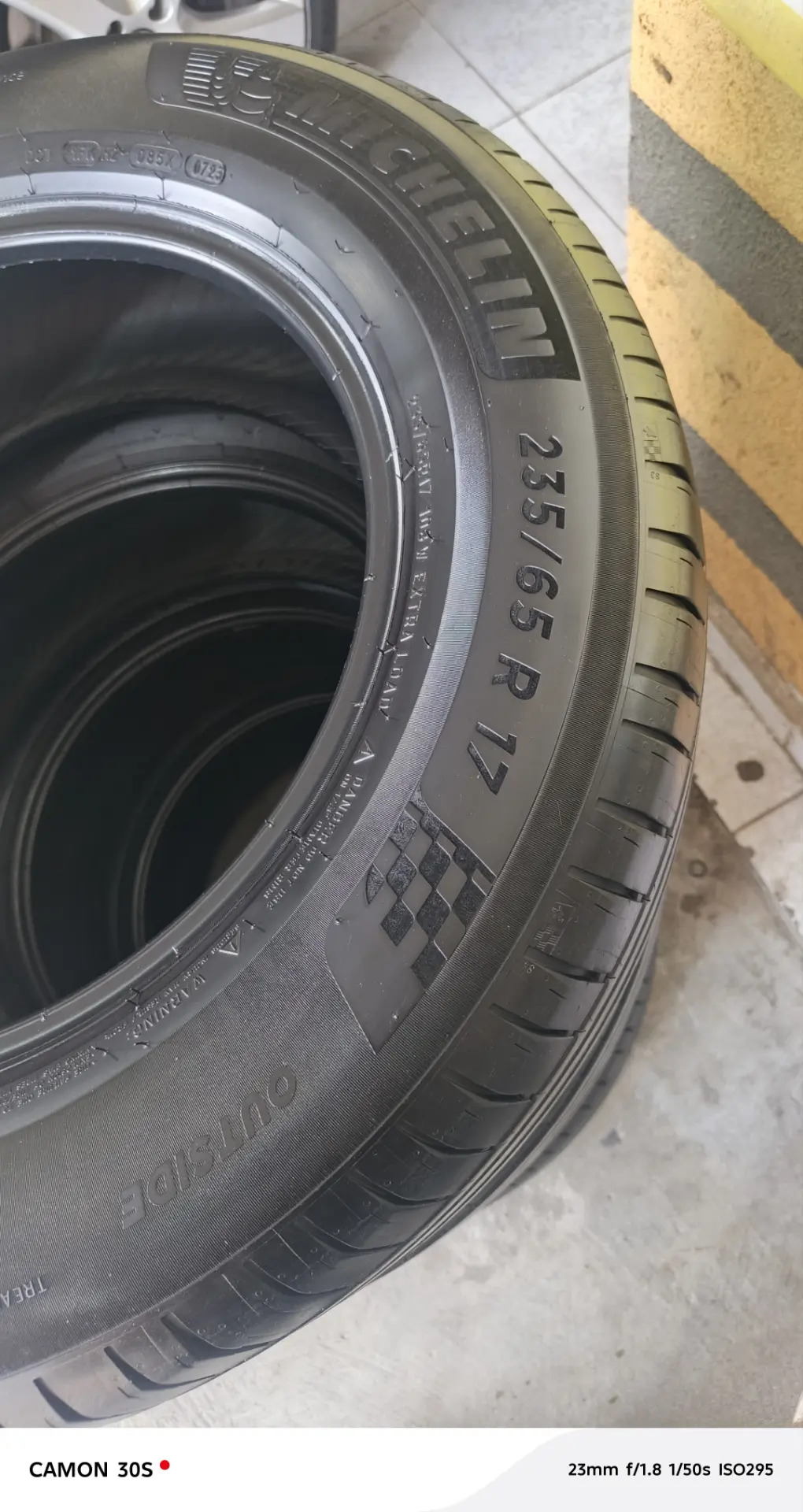 235 65 17 MICHELIN 3 000 TMT - Garadamak - img 1