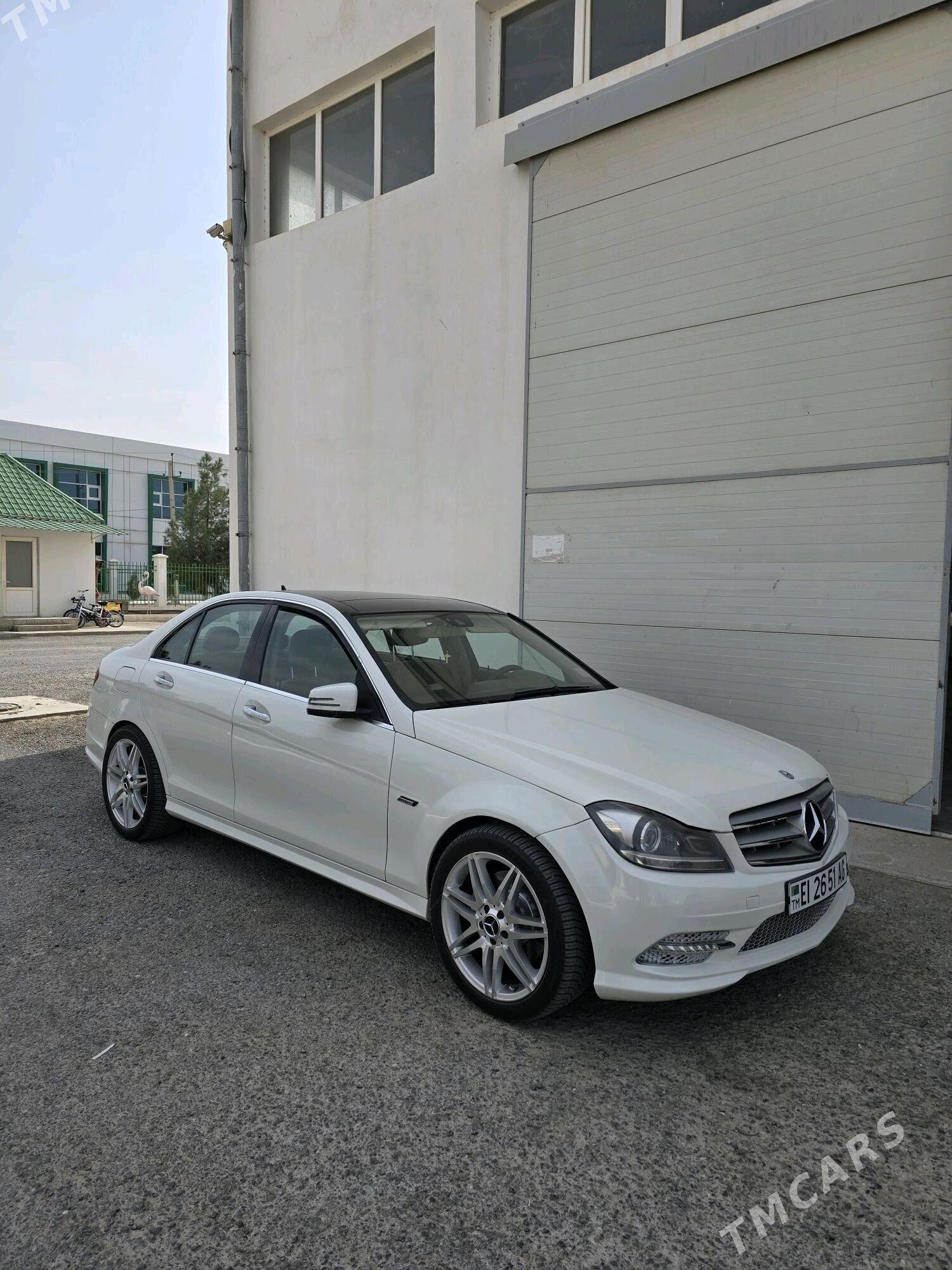 Mercedes-Benz C350 2012 - 235 000 TMT - Ашхабад - img 9
