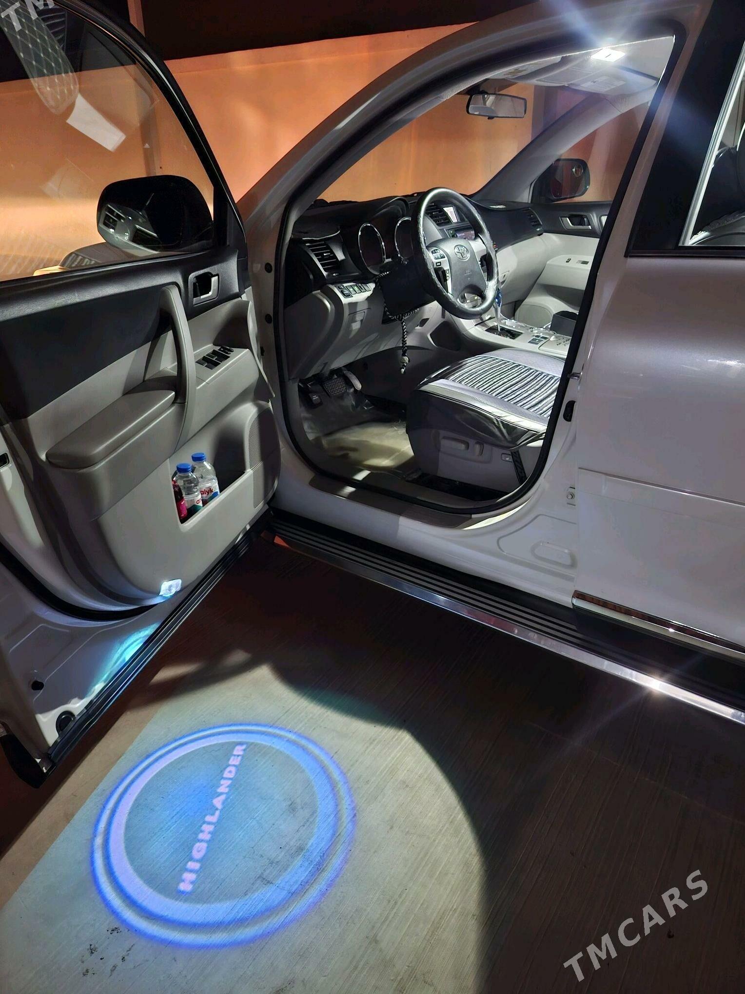 Toyota Highlander 2013 - 350 000 TMT - Köneürgenç - img 8