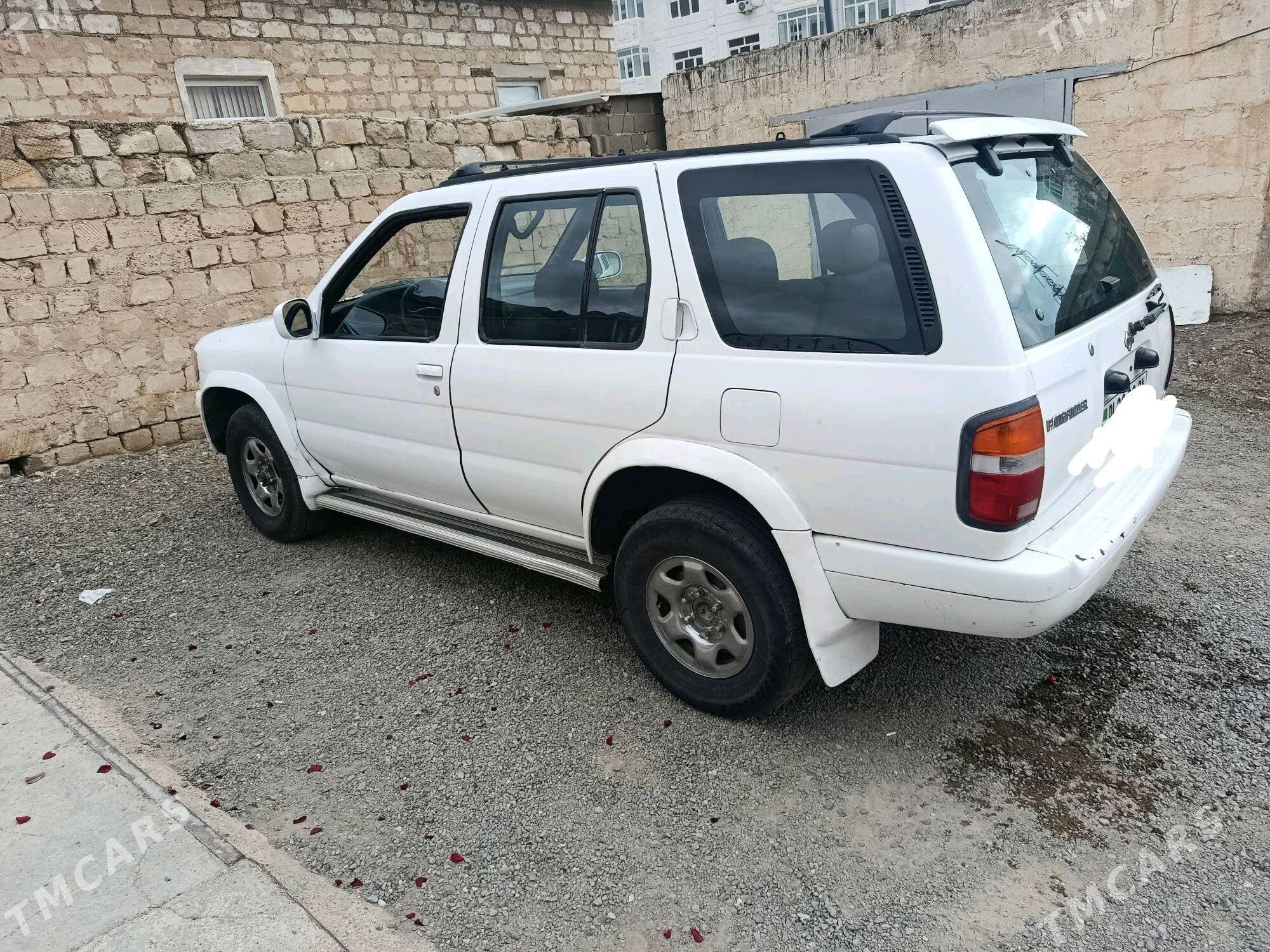 Nissan Pathfinder 1997 - 70 000 TMT - Туркменбаши - img 3
