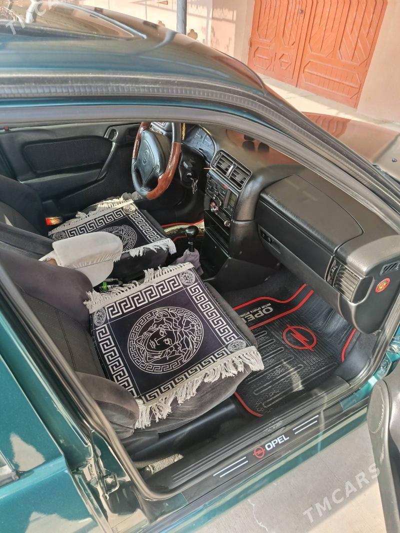 Opel Vectra 1995 - 48 000 TMT - Дашогуз - img 6