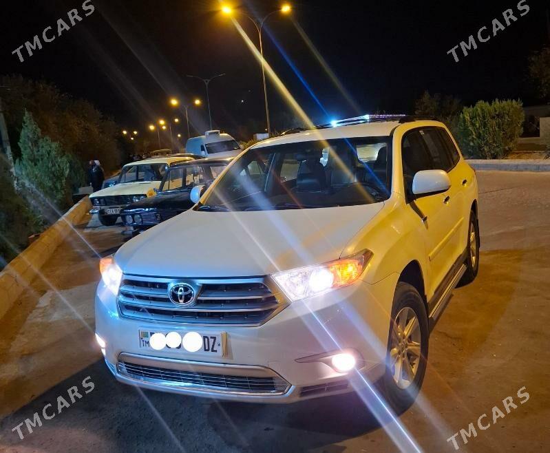 Toyota Highlander 2013 - 350 000 TMT - Köneürgenç - img 11