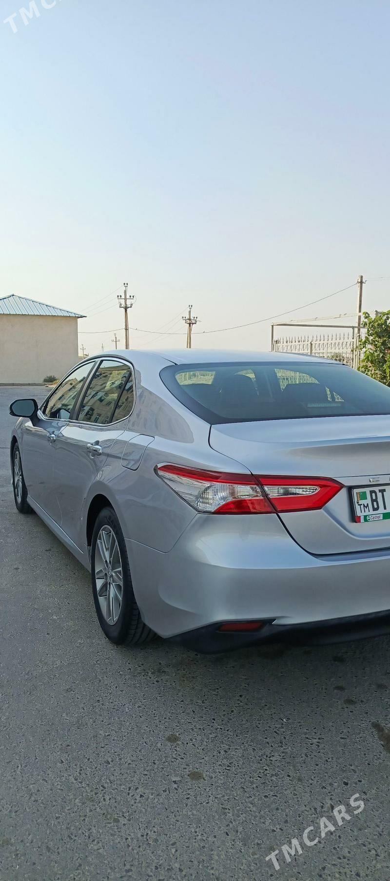 Toyota Camry 2023 - 290 000 TMT - Сакар - img 6