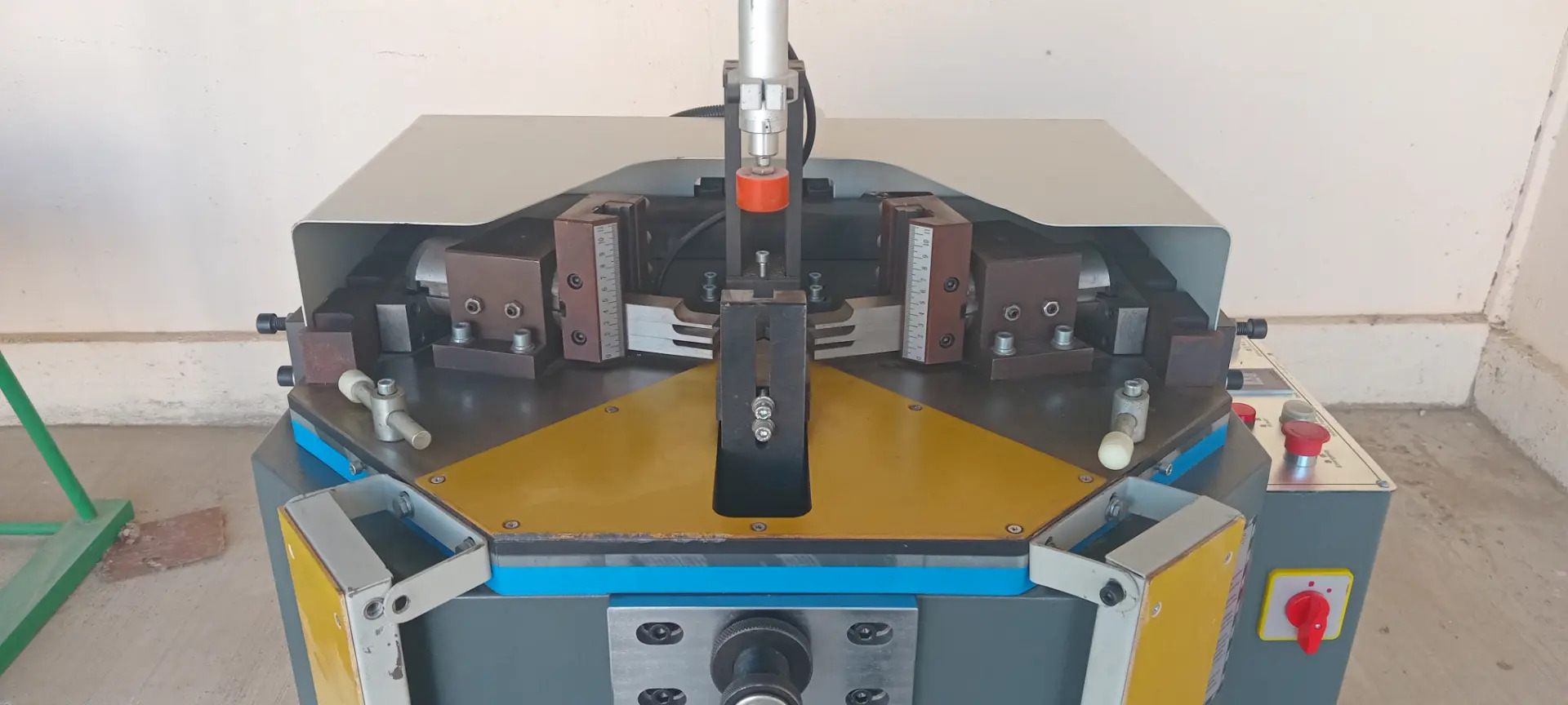 Pres stanok IZO aýna gapyñky - Чоганлы - img 5