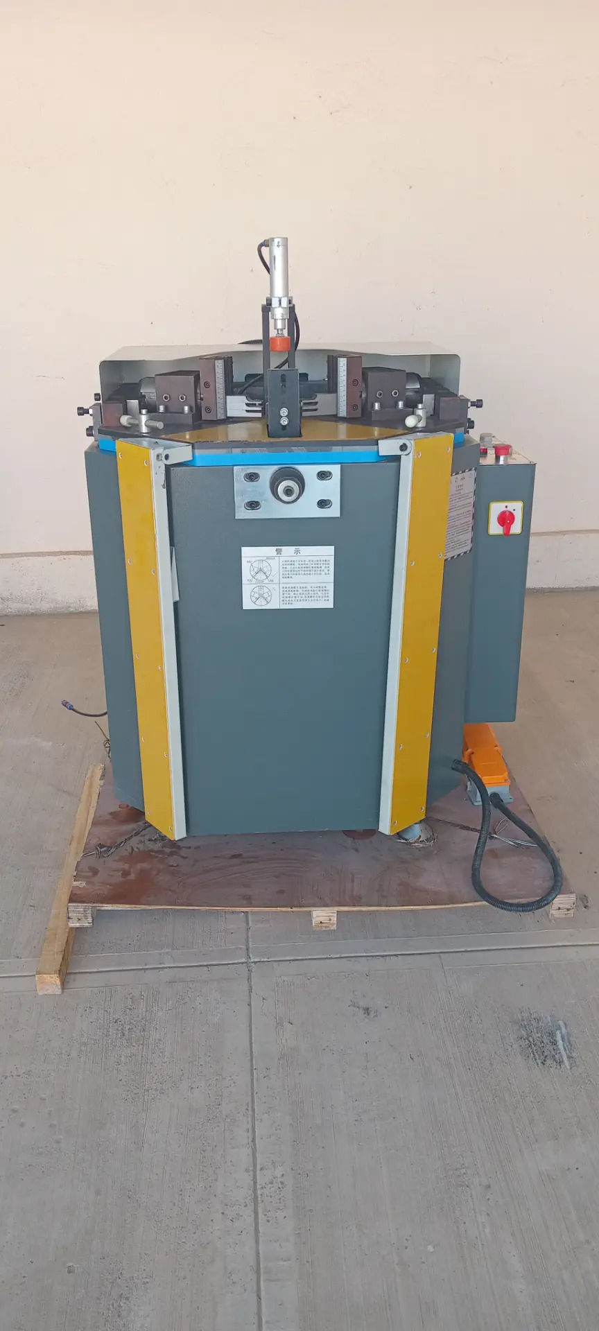 Pres stanok IZO aýna gapyñky - Чоганлы - img 1