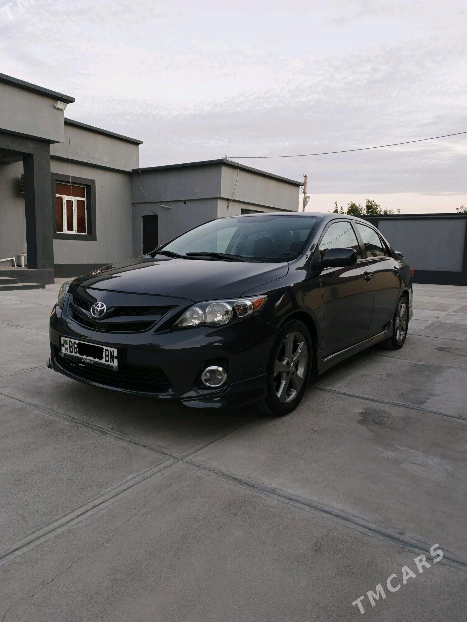 Toyota Corolla 2011 - 170 000 TMT - Balkanabat - img 4