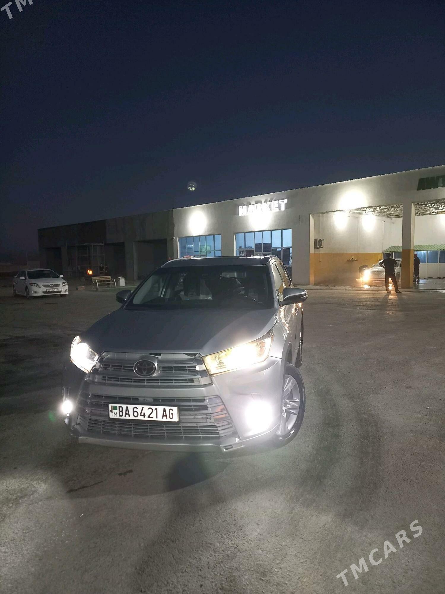 Toyota Highlander 2018 - 450 000 TMT - Çoganly - img 6