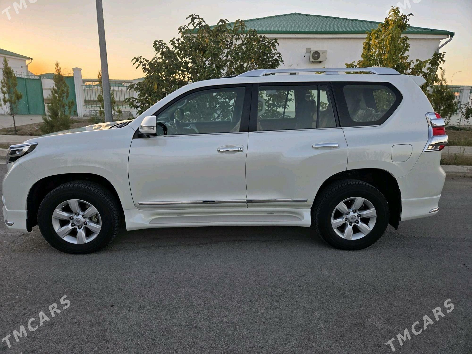 Toyota Land Cruiser Prado 2017 - 760 000 TMT - Ашхабад - img 4