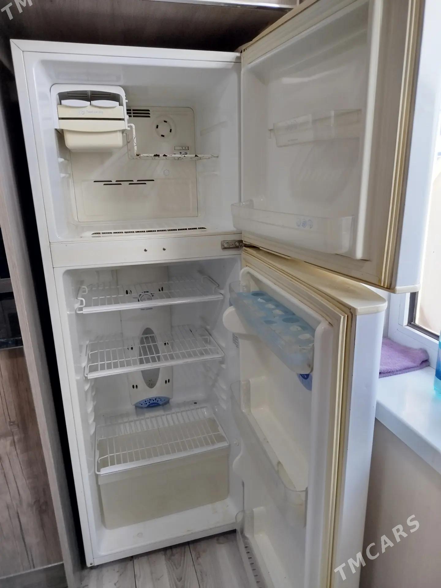 LG Холодильник Б/У - Türkmenbaşy - img 5