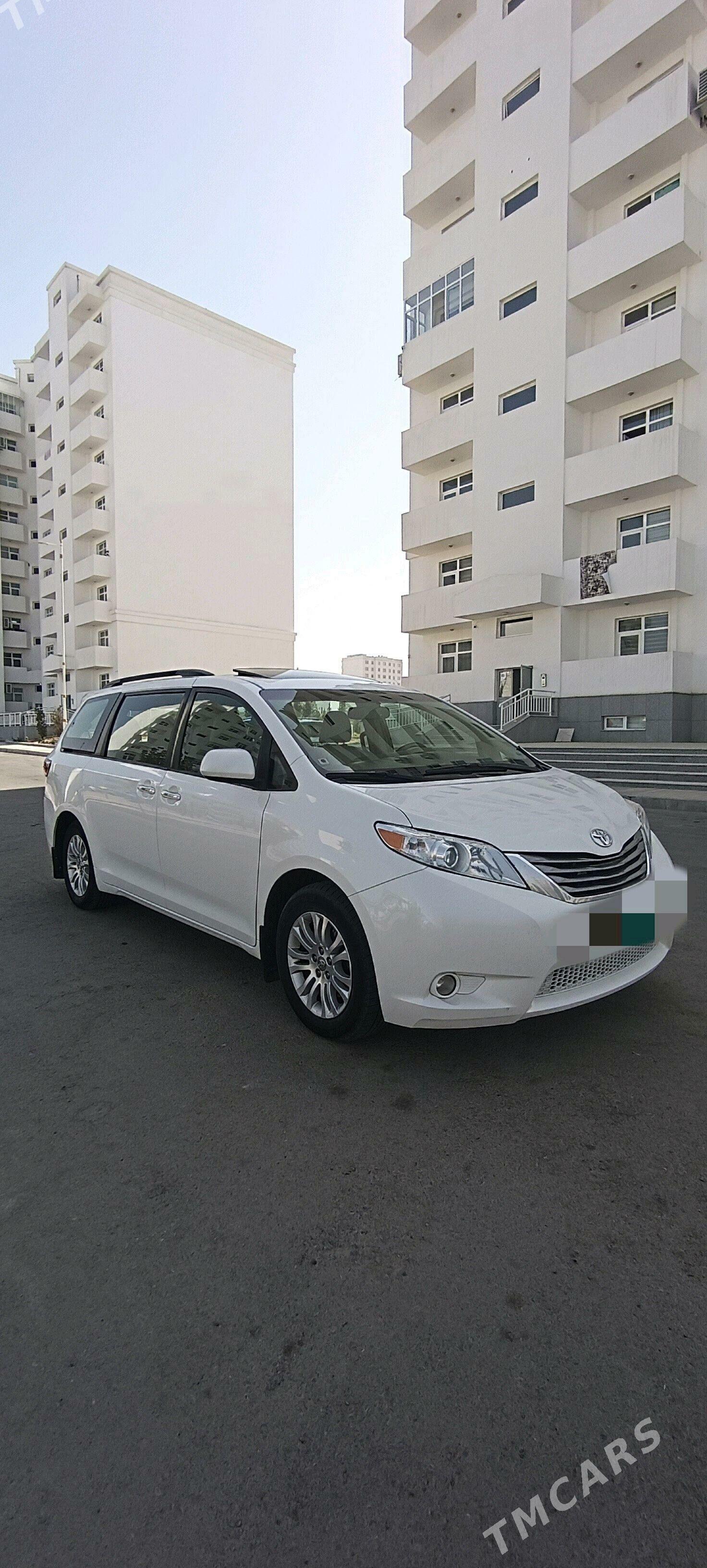 Toyota Sienna 2017 - 365 000 TMT - Ашхабад - img 2