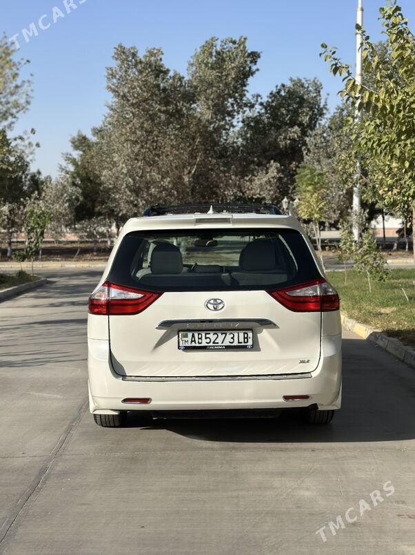 Toyota Sienna 2019 - 475 000 TMT - Türkmenabat - img 1