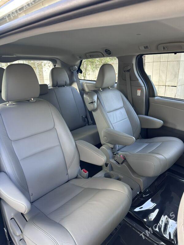 Toyota Sienna 2019 - 475 000 TMT - Türkmenabat - img 4