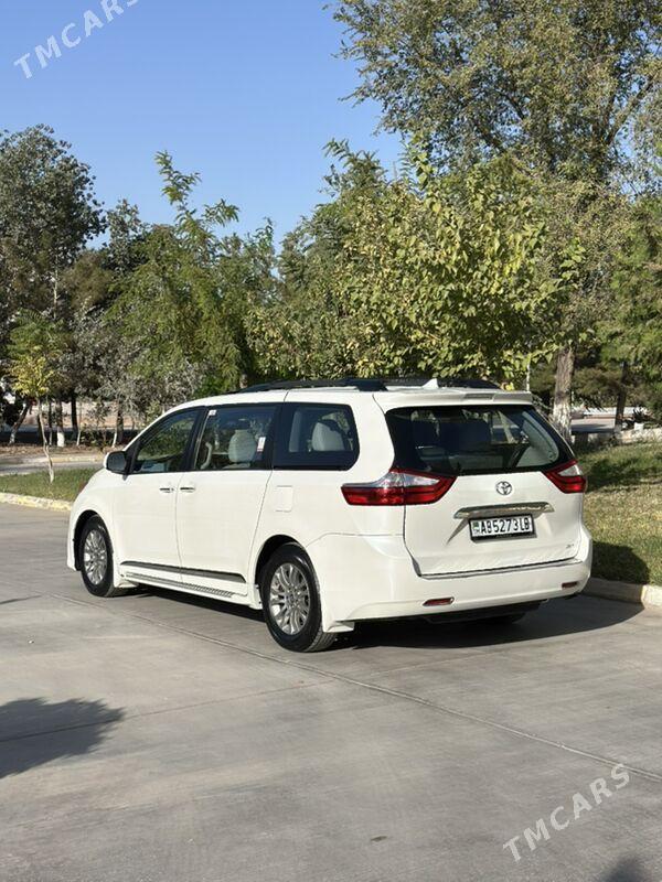 Toyota Sienna 2019 - 475 000 TMT - Türkmenabat - img 6
