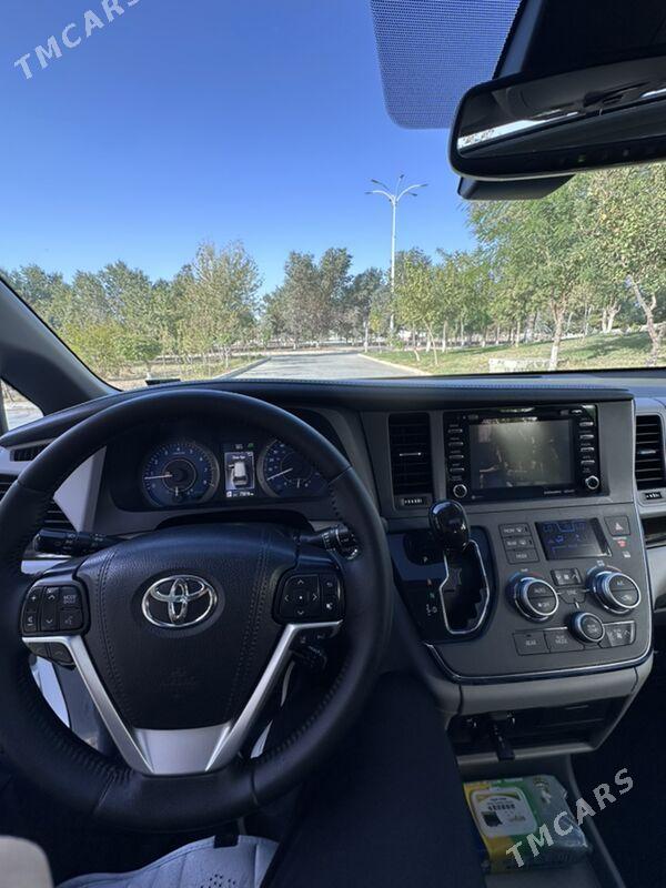 Toyota Sienna 2019 - 475 000 TMT - Türkmenabat - img 3