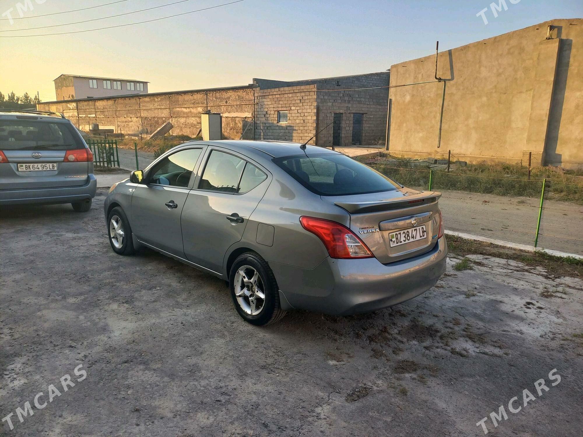 Nissan Versa 2014 - 111 000 TMT - Türkmenabat - img 1