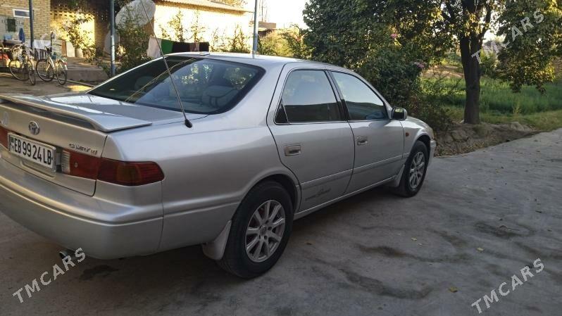 Toyota Camry 2000 - 135 000 TMT - Saýat - img 1
