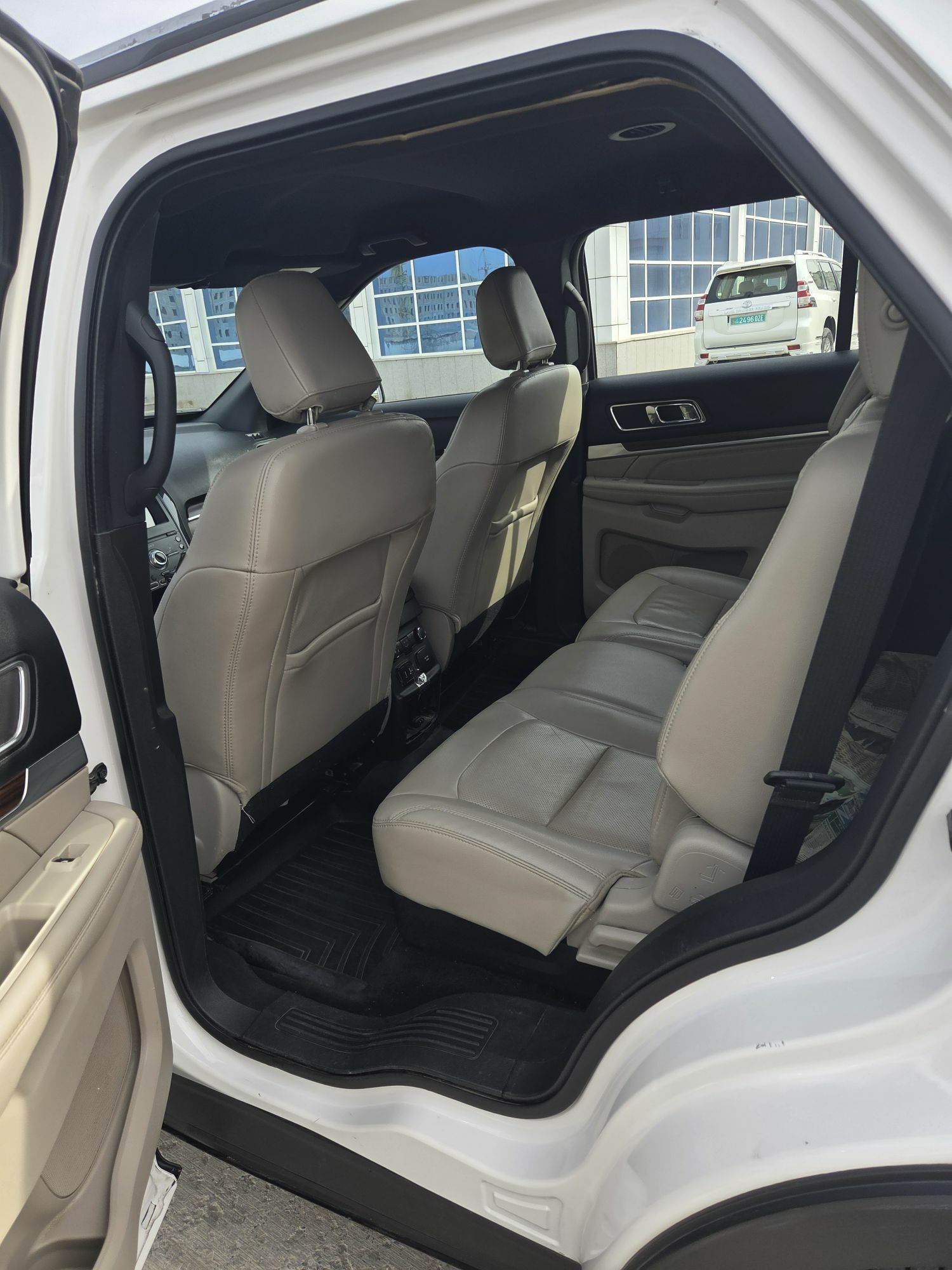 Ford Explorer 2019 - 330 000 TMT - Daşoguz - img 2