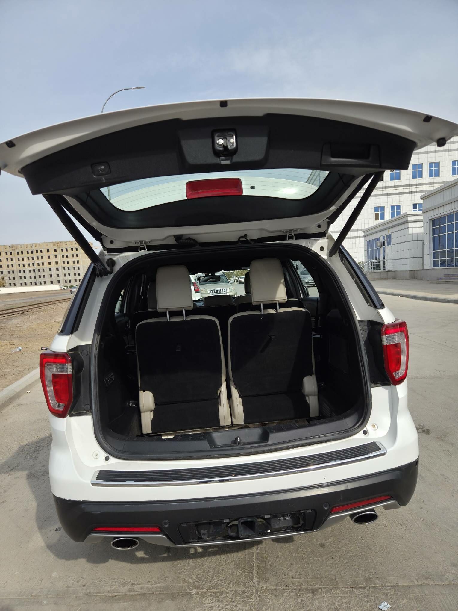 Ford Explorer 2019 - 330 000 TMT - Daşoguz - img 4