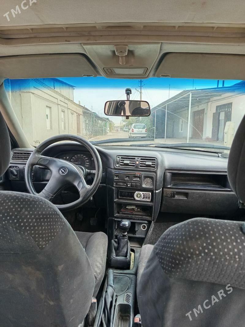 Opel Vectra 1993 - 38 000 TMT - Дашогуз - img 5